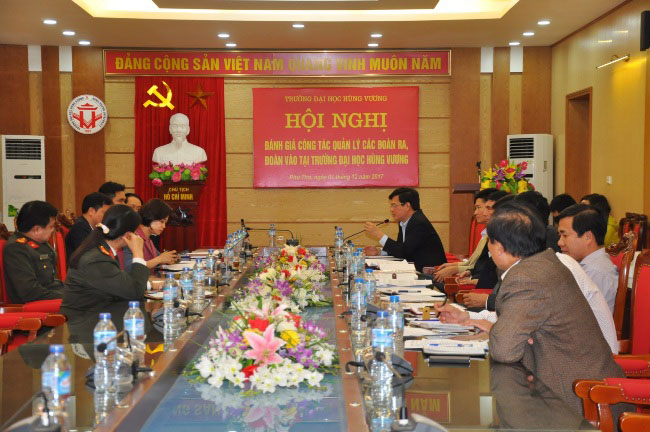 Hoi nghi danh gia cong tac quan ly cac doan ra, doan vao tai Truong Dai hoc Hung Vuong