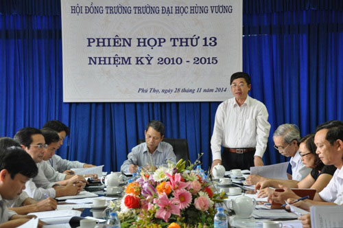 Hoi dong truong Truong Dai hoc Hung Vuong hop phien thu 13 nhiem ky 2010 – 2015