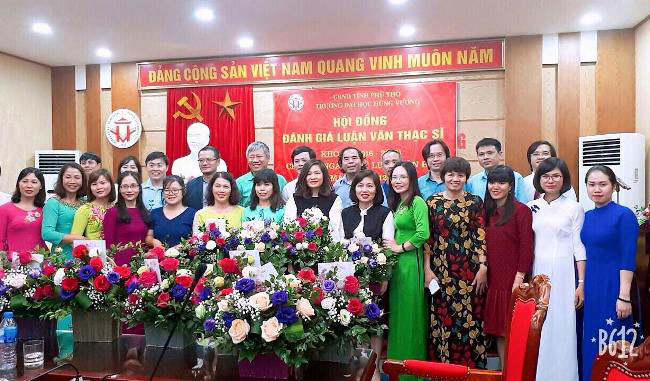 Truong Dai hoc Hung Vuong to chuc Hoi dong danh gia Luan van Thac si chuyen nganh Li luan van hoc (khoa 1, dot 2 nam 2018)