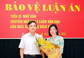 Nghien cuu sinh Dang Thi Bich Hong bao ve thanh cong luan an Tien si