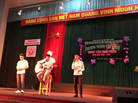 Khoa Giao duc Tieu hoc & Mam non, Khoa Khoa hoc Tu nhien, Khoa Nghe thuat, Khoa The duc the thao da to chuc thanh cong chuong trinh van nghe chao Tan sinh vien