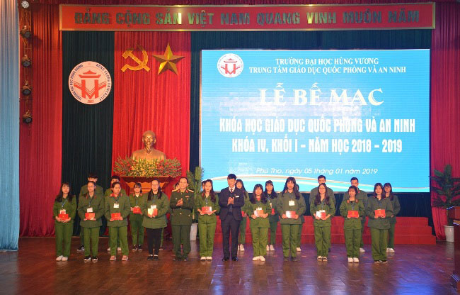 Be mac khoa hoc Giao duc va An ninh khoa IV, khoi 1 nam hoc 2018-2019