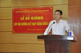 138 quan chung uu tu cua Truong Dai hoc Hung Vuong tham du lop Boi duong ket nap Dang nam 2016