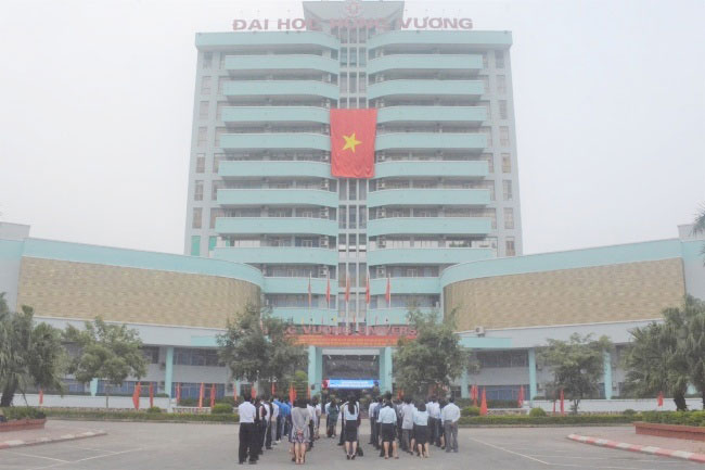 Truong Dai hoc Hung Vuong to chuc nghi thuc chao co dac biet, thang 12 nam 2018