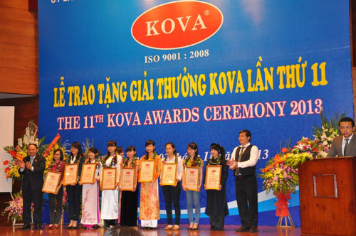 Truong Dai hoc Hung Vuong co 02 sinh vien duoc trao hoc bong KOVA lan thu 11