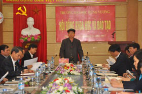 Truong Dai hoc Hung Vuong to chuc hop Hoi dong Khoa hoc va Dao tao
