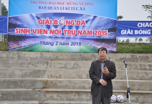 Truong Dai hoc Hung Vuong to chuc Giai bong da sinh vien noi tru nam 2015