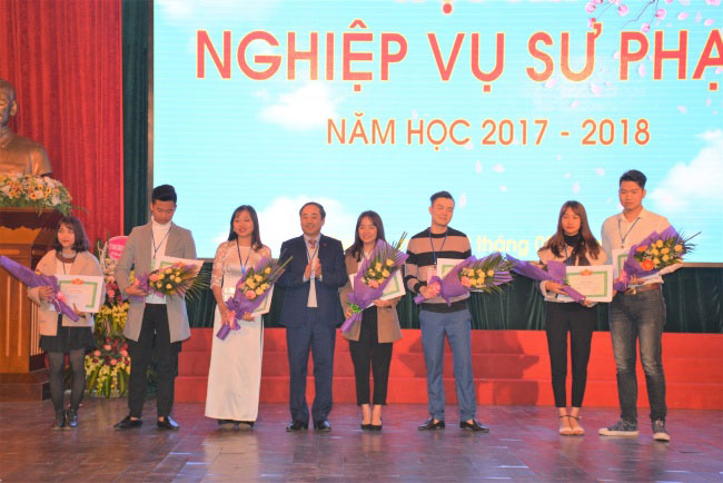 Soi noi Hoi thi nghiep vu su pham nam hoc 2017 - 2018 tai Truong DH Hung Vuong