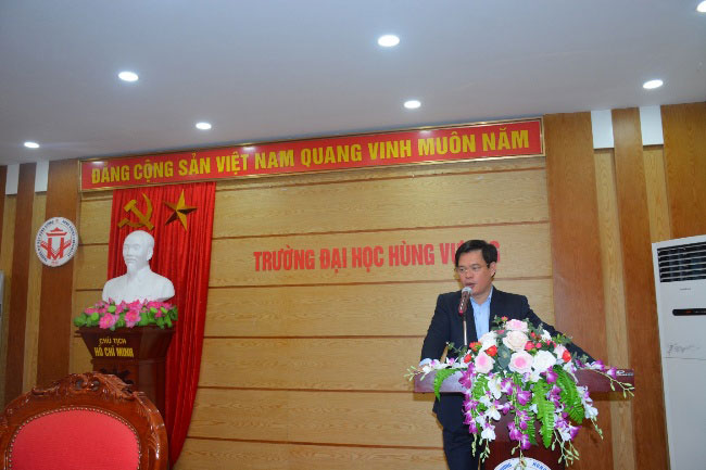 Truong Dai hoc Hung Vuong to chuc tham dinh chuong trinh dao tao Tien si chuyen nganh Quan ly Kinh te va cac nganh dao tao Dai hoc chat luong cao: Quan tri kinh doanh; Ke toan