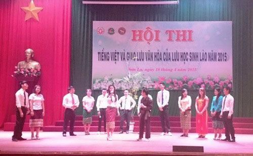 Hoi thi tieng Viet va giao luu van hoa Viet – Lao lan thu nhat nam 2015 tai Truong Dai hoc Tay Bac – Son La