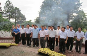 Truong Dai hoc Hung Vuong ki niem Ngay Thuong binh Liet sy 27/7