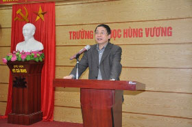 Truong Dai hoc Hung Vuong to chuc toa dam “Nghien cuu khoa hoc va khoi nghiep”