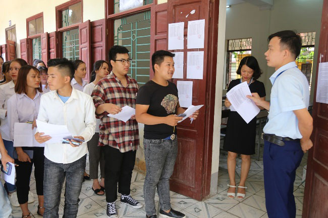 Toan canh Truong Dai hoc Hung Vuong tham gia Ky thi THPT Quoc gia nam 2018 tai tinh Phu Tho 
