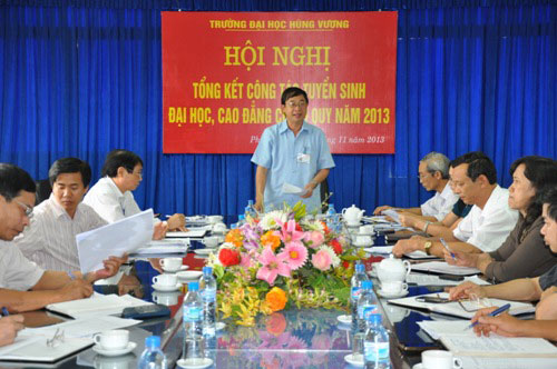 Hoi nghi Tong ket cong tac tuyen sinh dai hoc, cao dang chinh quy nam 2013