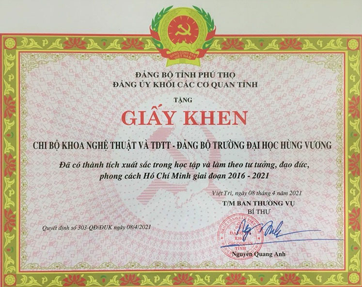Tap The Chi Bo Va Ca Nhan Tieu Bieu Cua Truong Dai Hoc Hung Vuong Xuat Sac  Nhan Bang Khen, Giay Khen Tai Hoi Nghi So Ket 05 Nam Thuc Hien Chi