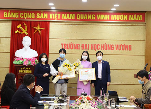 Tong ket, trao giai Cuoc thi “Y tuong nghien cuu khoa hoc sinh vien” nam hoc 2021 - 2022