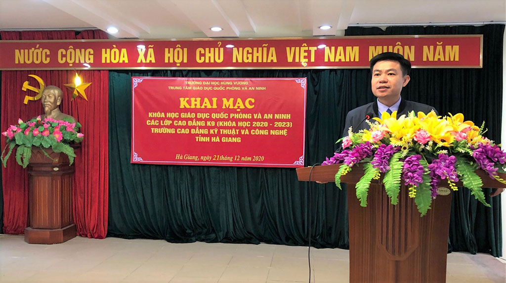 Khai mac khoa hoc GDQP&AN cua sinh vien Truong CD Ky thuat Cong nghe tinh Ha Giang thanh cong tot dep