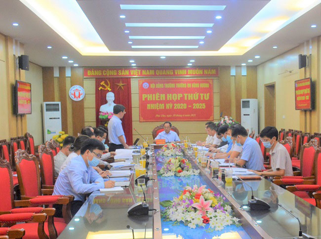 Phien hop thu Tu Hoi dong truong Truong Dai hoc Hung Vuong nhiem ky 2020 - 2025