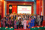 Truong Dai hoc Hung Vuong to chuc gap mat, toa dam chao mung Nha giao Viet Nam 20/11