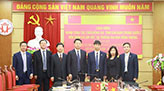 Doan cong tac chau Hong Ha, tinh Van Nam (Trung Quoc) den tham va lam viec voi Truong Dai hoc Hung Vuong
