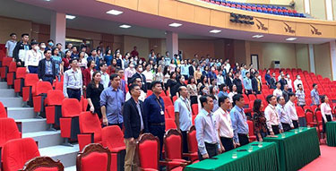 Truong DH Hung Vuong to chuc nghi thuc chao co (thang 11), Phat dong thang thi dua Chao mung nam hoc moi 2022 - 2023, huong toi ky niem 40 nam ngay Nha giao Viet Nam 20/11 va Huong ung ngay Phap luat nuoc Cong hoa xa hoi Chu nghia Viet Nam nam 2022