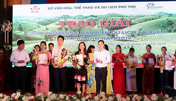 Sinh vien nganh Van hoa – Du lich dat giai cao tai vong chung khao cuoc thi Huong dan vien du lich tai diem tinh Phu Tho nam 2019