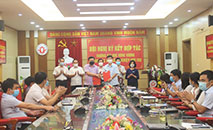 Hoi nghi Ky ket hop tac giua Truong Dai hoc Hung Vuong voi Ban quan ly cac Khu Cong nghiep Phu Tho