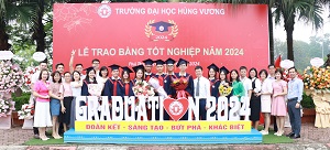 Le be giang, trao bang tot nghiep va Ngay hoi tuyen dung tu van viec lam cho sinh vien Dai hoc chinh quy nam 2024