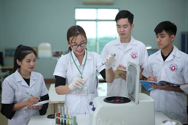Truong DH Hung Vuong khang dinh the manh trong hoat dong nghien cuu khoa hoc va chuyen giao cong nghe