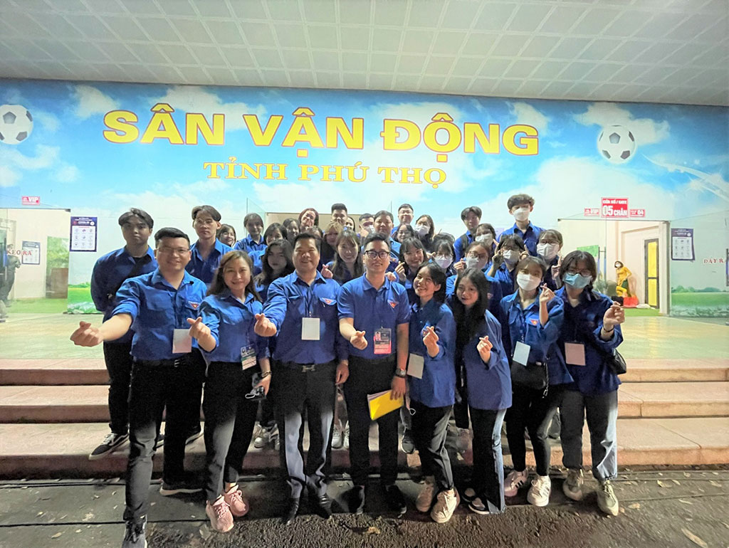 Sinh vien HVU dong hanh cung cac van dong vien tai SEA Games 31