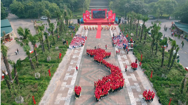 Sinh vien Dai hoc Hung Vuong tham gia chuong trinh Khoi dong Hanh trinh “TOI YEU TO QUOC TOI” nam 2019