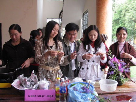 Tham gia hoi thi kheo tay noi tro